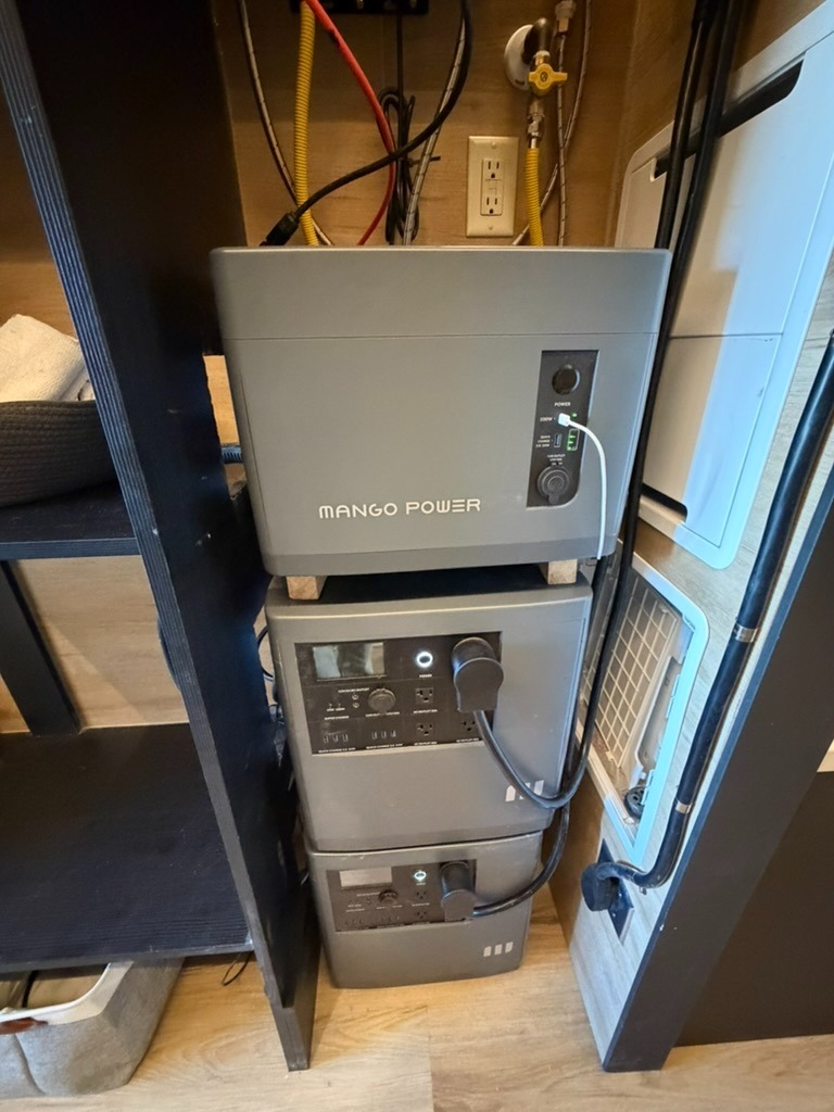 Mango Power Off-Grid Energy Hub